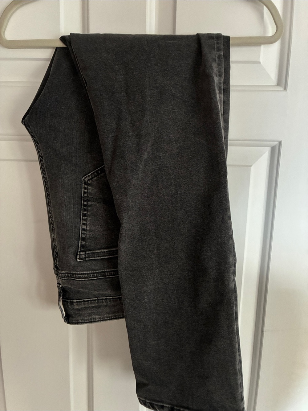 Maci Men's slim straight leg jeans in Washed grey